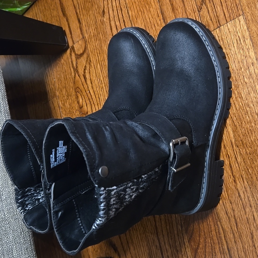 Cliffs by White Mountain Size 6 Black Suede Style Moto Mid-Calf Side Zip Boots